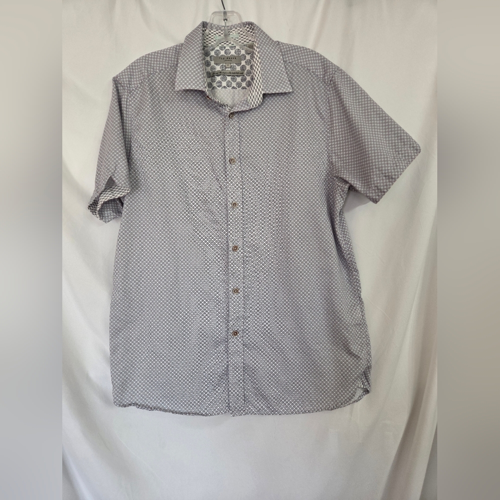 Ted Baker London Short-Sleeve Geometric Print Button-Down Size 4 (L)